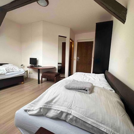 Private Apartment Near The Centre Братислава Экстерьер фото