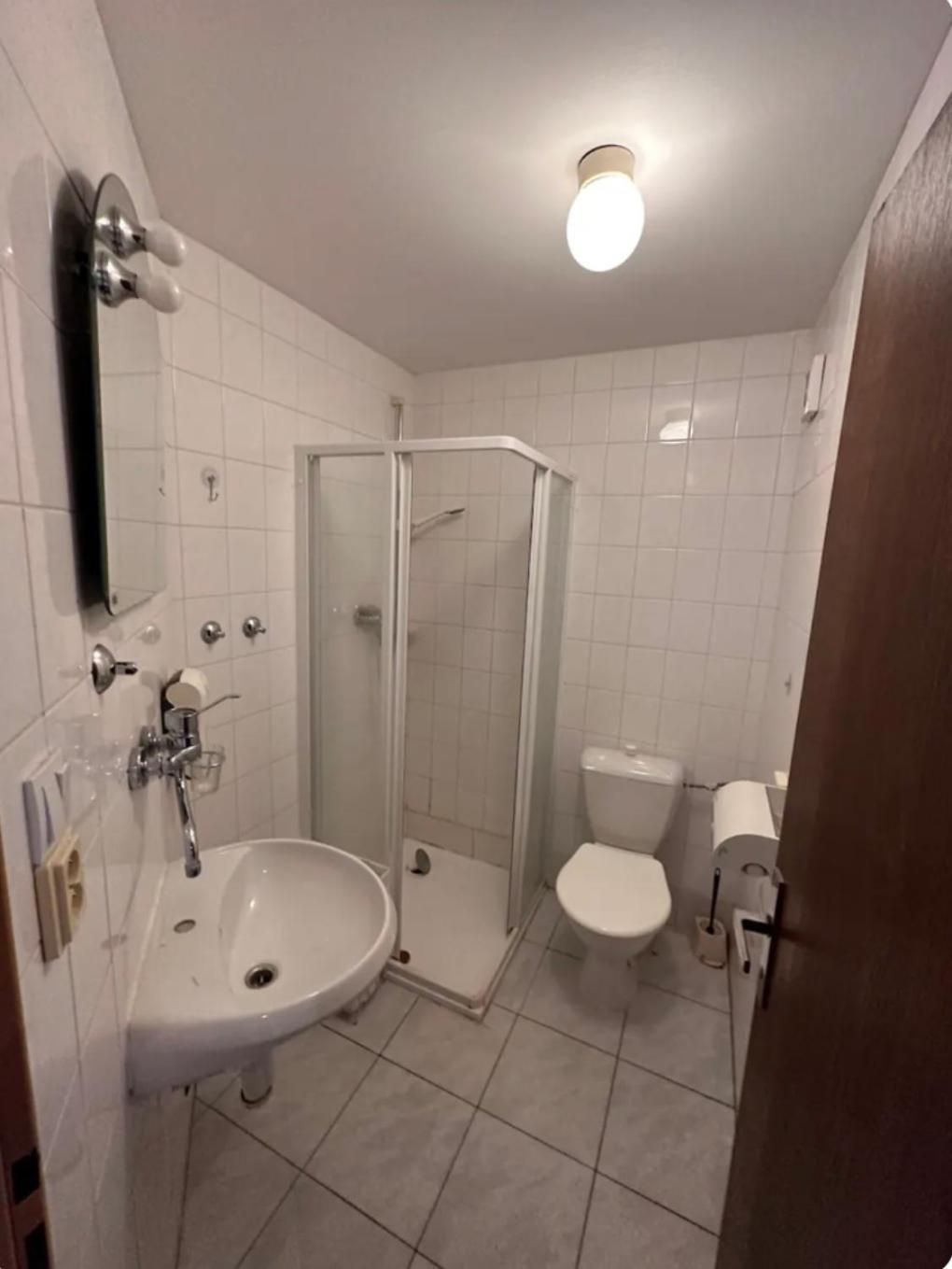 Private Apartment Near The Centre Братислава Экстерьер фото